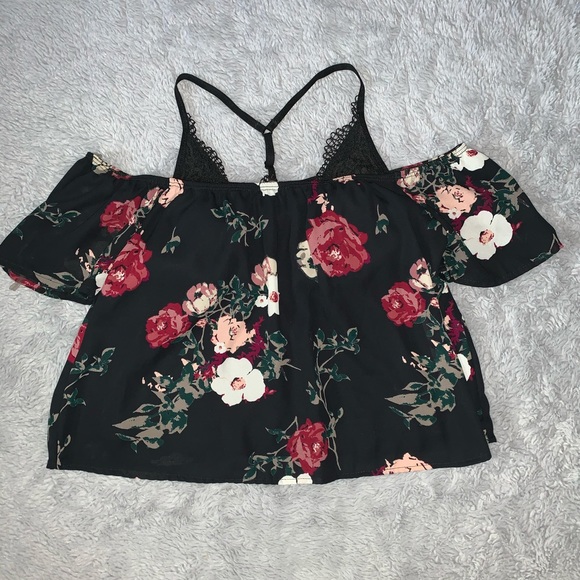 Off the shoulder flower crop top - Picture 1 of 4